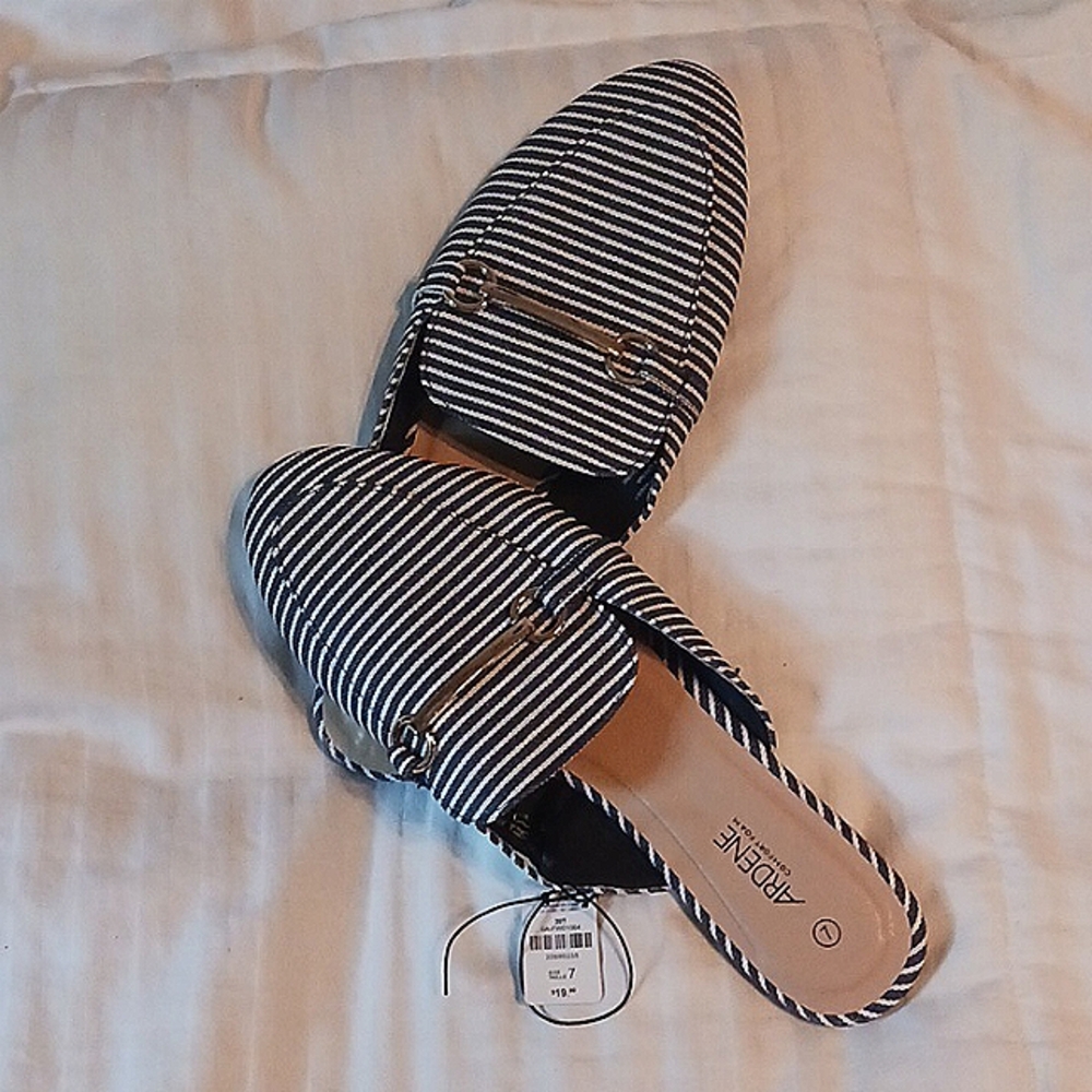 Ardene slides, black and white goes great with jeans